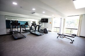 La Quinta Inn & Suites by Wyndham Dallas I-35 Walnut Hill Ln