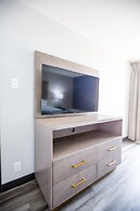 La Quinta Inn & Suites by Wyndham Dallas I-35 Walnut Hill Ln
