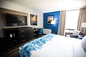 La Quinta Inn & Suites by Wyndham Dallas I-35 Walnut Hill Ln
