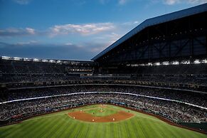 Crowne Plaza Hotel Dallas Downtown by IHG