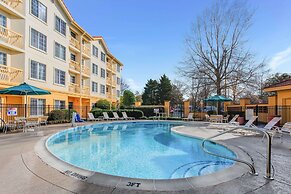 La Quinta Inn & Suites by Wyndham Raleigh Durham Intl AP