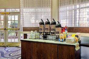 La Quinta Inn & Suites by Wyndham Raleigh Durham Intl AP