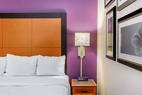 La Quinta Inn & Suites by Wyndham Raleigh Durham Intl AP