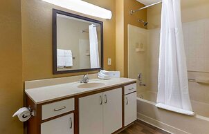 Extended Stay America Suites North Raleigh Wake Towne Dr