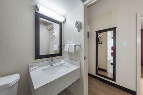 Red Roof Inn & Suites Denton