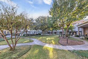 La Quinta Inn & Suites by Wyndham Dallas DFW Airport North