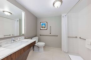 La Quinta Inn & Suites by Wyndham Dallas DFW Airport North