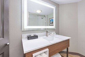 La Quinta Inn & Suites by Wyndham Dallas DFW Airport North