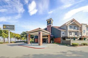 La Quinta Inn & Suites by Wyndham Dallas DFW Airport North