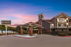 La Quinta Inn & Suites by Wyndham Dallas DFW Airport North