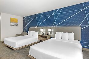 Comfort Inn & Suites Irving Las Colinas DFW