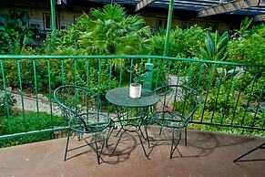 Family Garden Inn & Suites