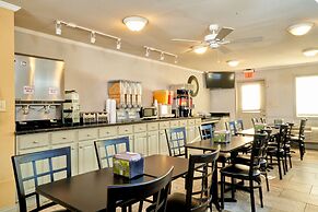 Family Garden Inn & Suites