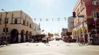 Embassy Suites by Hilton Los Angeles LAX South/El Segundo