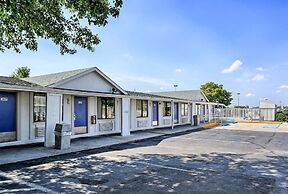 Motel 6 Hagerstown, MD