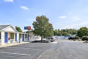Motel 6 Hagerstown, MD