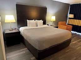 Quality Inn and Suites Livonia