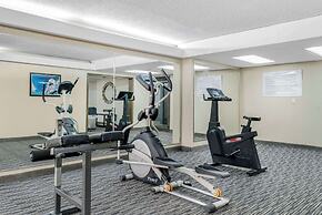 Quality Inn and Suites Livonia
