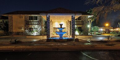 HomeTowne Studios by Red Roof Ridgecrest