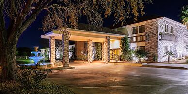 HomeTowne Studios by Red Roof Ridgecrest