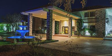 HomeTowne Studios by Red Roof Ridgecrest