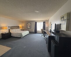 HomeTowne Studios by Red Roof Ridgecrest