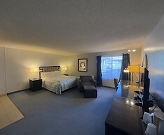 HomeTowne Studios by Red Roof Ridgecrest