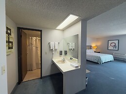 HomeTowne Studios by Red Roof Ridgecrest