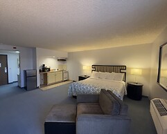 HomeTowne Studios by Red Roof Ridgecrest