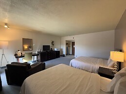 HomeTowne Studios by Red Roof Ridgecrest