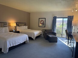 HomeTowne Studios by Red Roof Ridgecrest