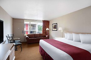 Ramada by Wyndham Kissimmee Gateway