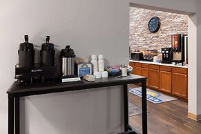 Days Inn by Wyndham Hutchinson