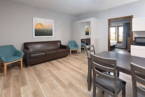 Days Inn by Wyndham Hutchinson