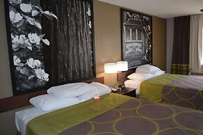Super 8 by Wyndham Salinas