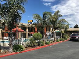 Super 8 by Wyndham Salinas