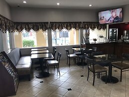 Super 8 by Wyndham Salinas