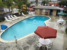 Super 8 by Wyndham Salinas