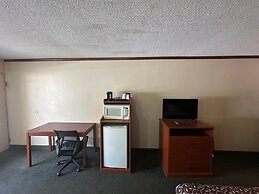 Hotel Red Rose by Townhouse Covington I-64