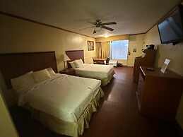 Hotel Red Rose by Townhouse Covington I-64