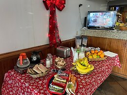 Hotel Red Rose by Townhouse Covington I-64