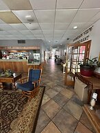 Hotel Red Rose by Townhouse Covington I-64