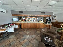 Hotel Red Rose by Townhouse Covington I-64