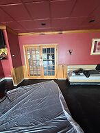 Hotel Red Rose by Townhouse Covington I-64