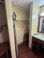 Hotel Red Rose by Townhouse Covington I-64