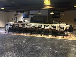 Hotel Red Rose by Townhouse Covington I-64