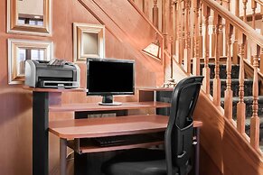 Super 8 by Wyndham Sudbury ON