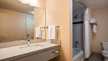 Best Western Plus Twin View Inn & Suites