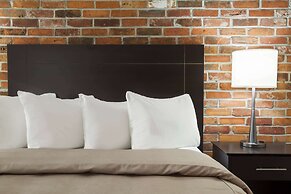 Super 8 by Wyndham Timmins ON