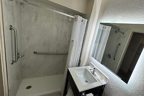 Howard Johnson by Wyndham Phoenix Airport/Downtown Area